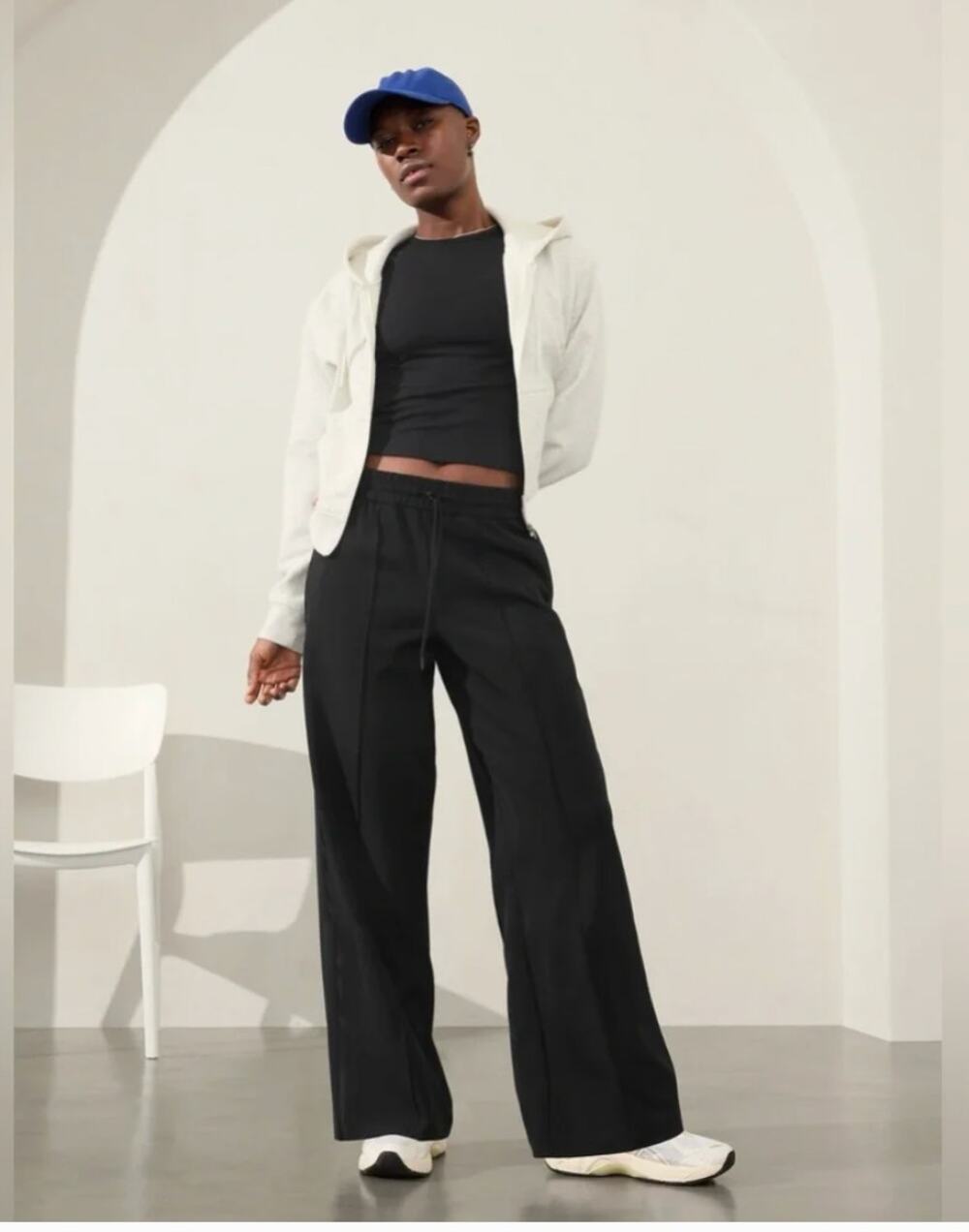Athleta Endeavor High Rise Relaxed Pant Side Stripe Pintuck Black Size Large